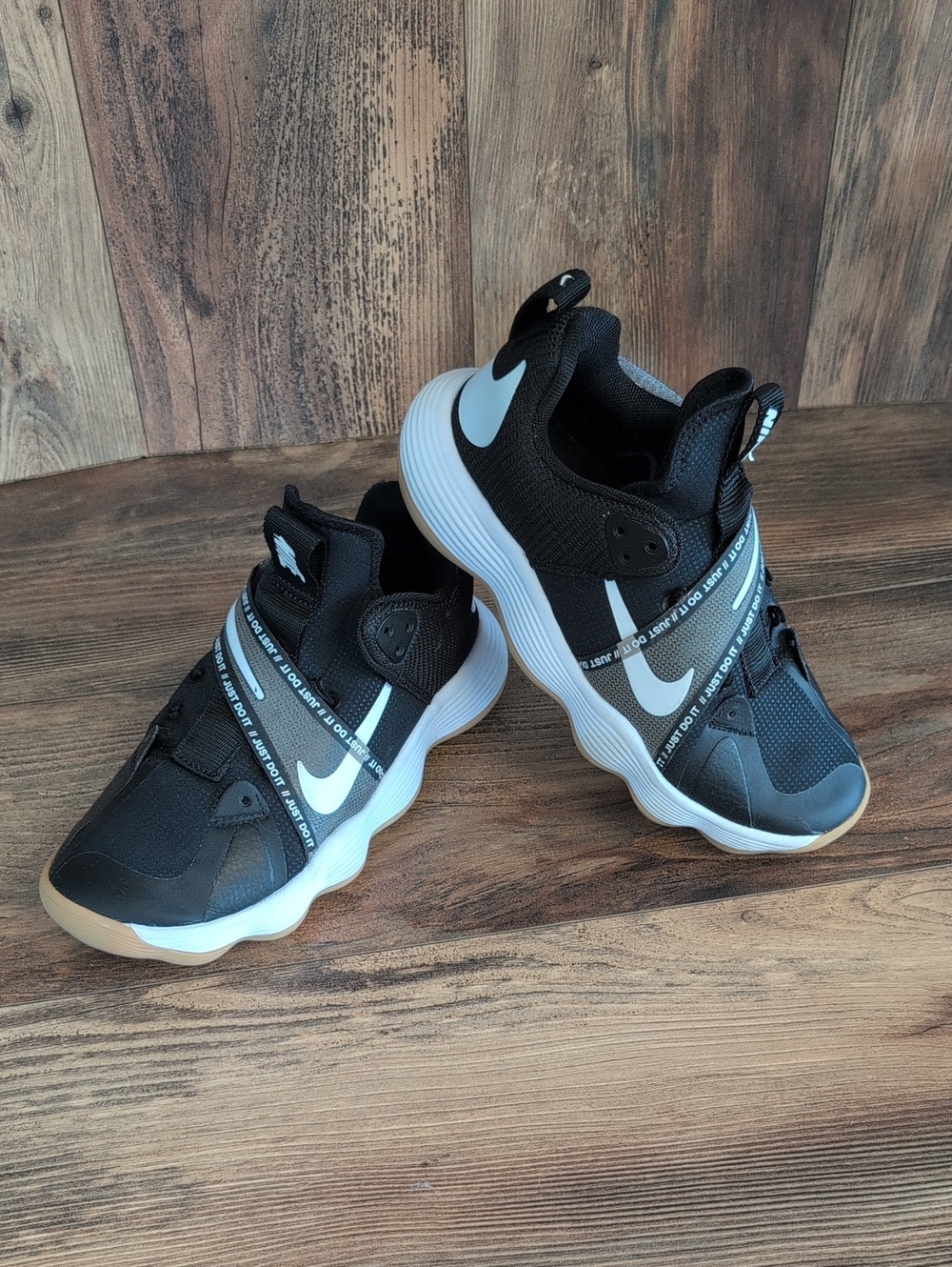 Nike React Hyperset Athletic Strappy Mesh Volleyball Active Shoes 6 C213